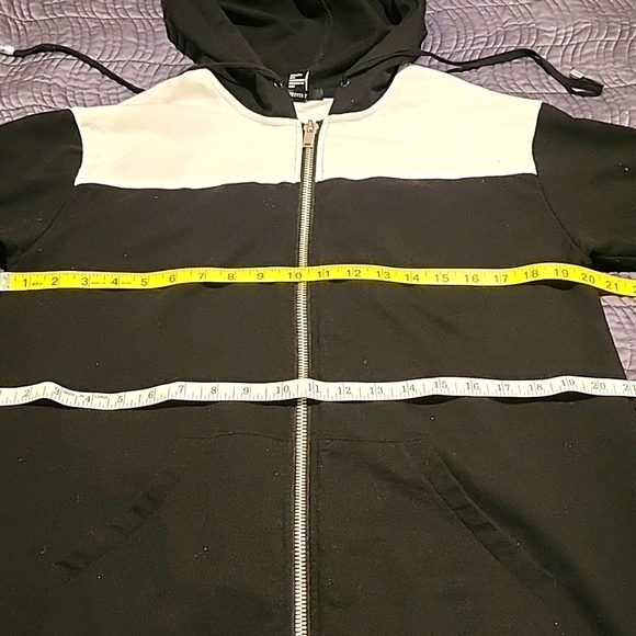 FOREVER 21 WOMEN'S BLACK & WHITE ZIPPERED HOODIE SZ M - Picture 6 of 7